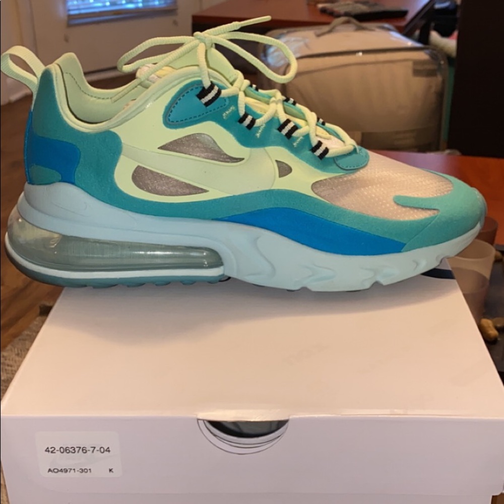 Nike Air Max 270 React